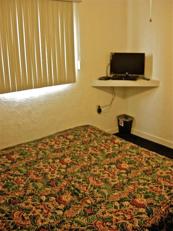 Hub Motel Redmond Bagian luar foto